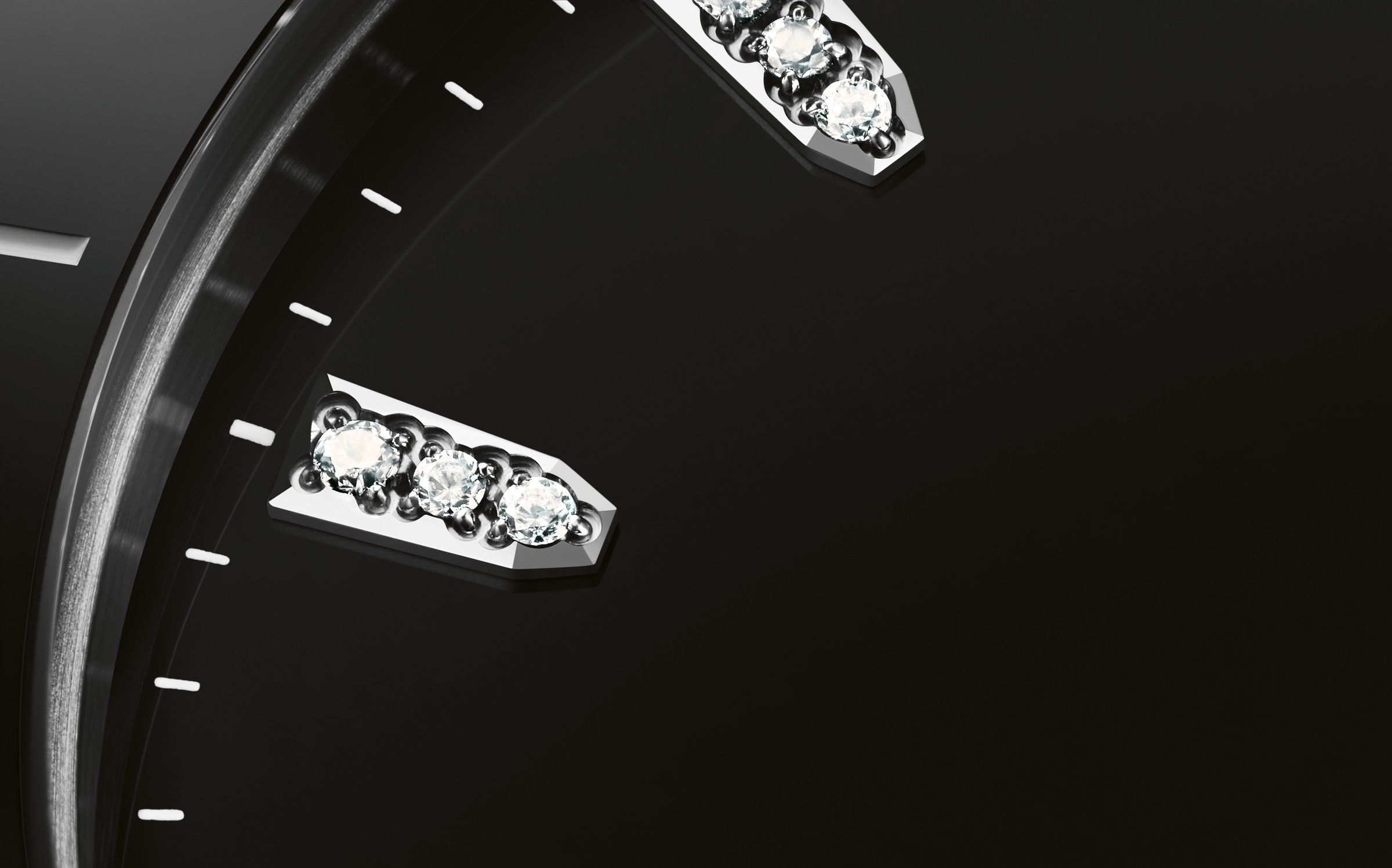 Aquis Date Diamonds