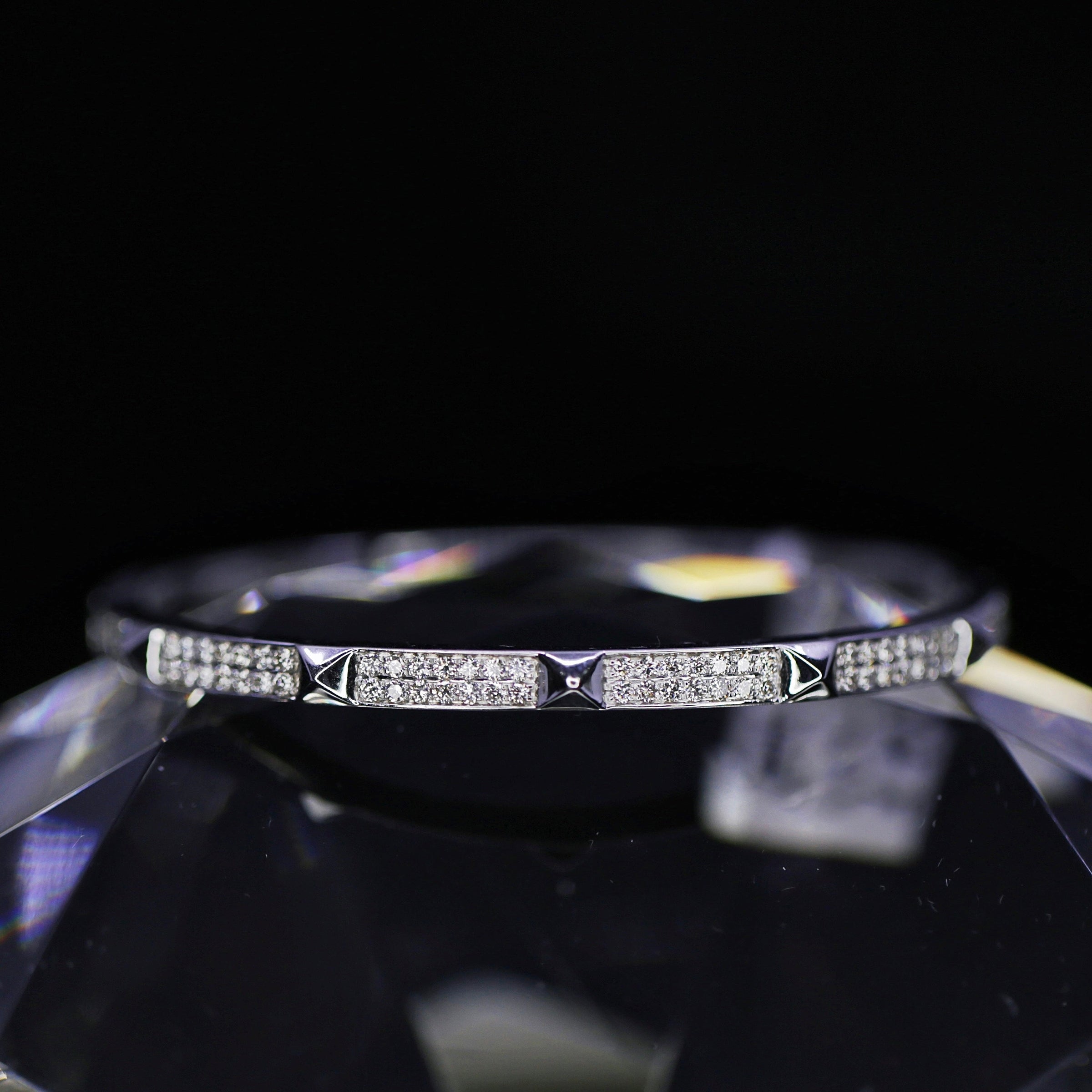 1.18ct. Natural Diamond Bangle Set In 14K White Gold