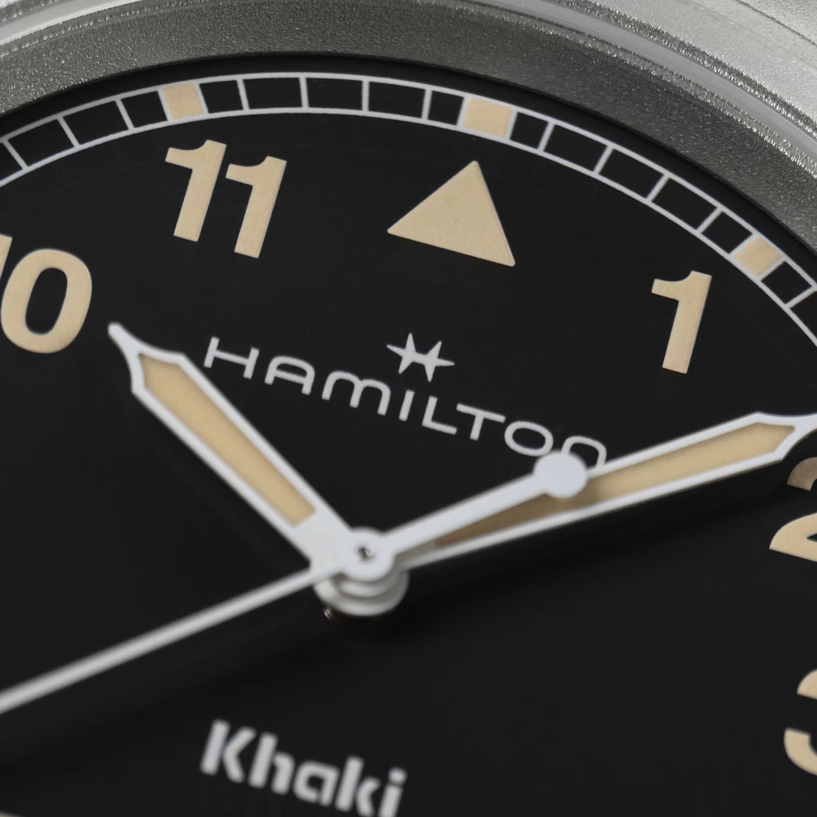 Khaki Field Quartz 38mm