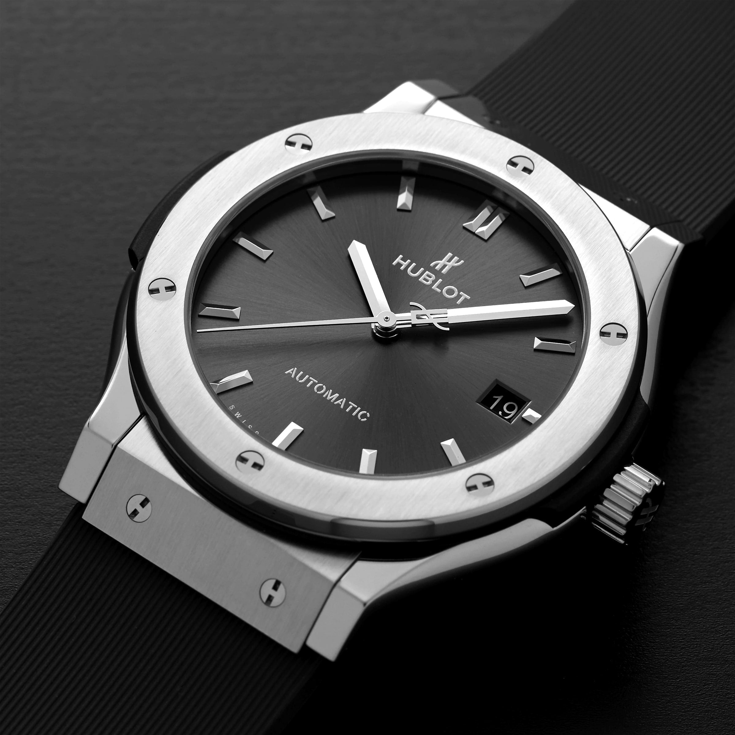 Classic Fusion Racing Grey Titanium
