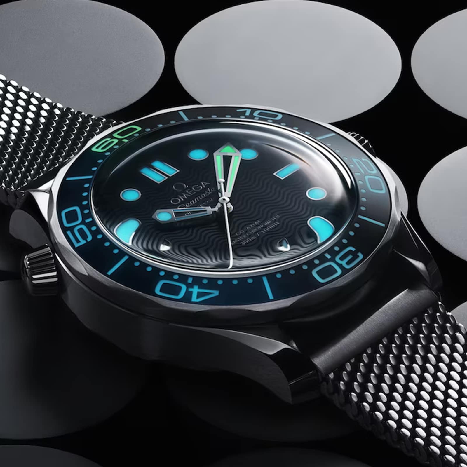 Seamaster Diver 300M James Bond 007 60th Anniversary
