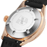 Divers Sixty‑Five Date