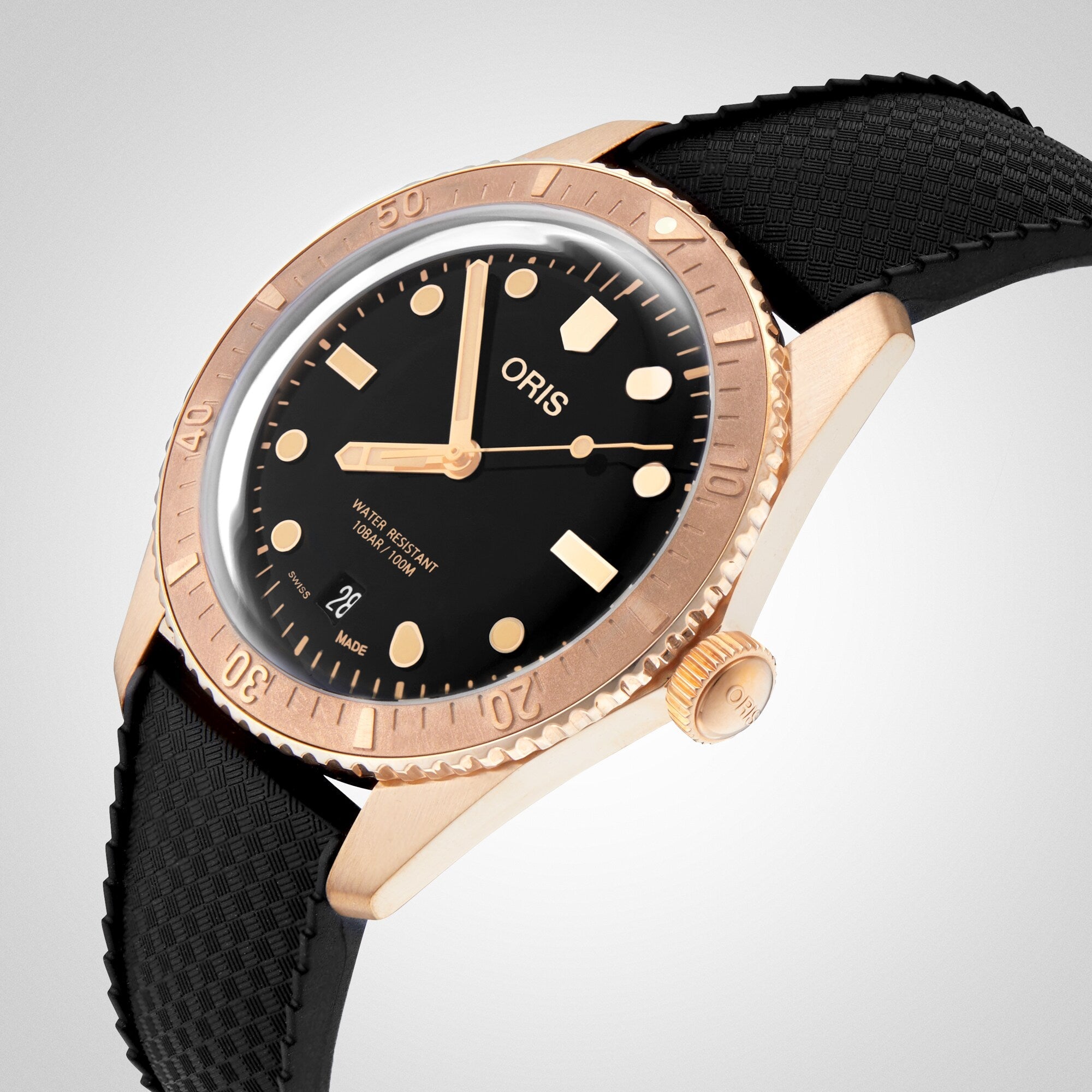 Divers Sixty‑Five Date