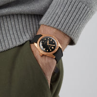 Divers Sixty‑Five Date