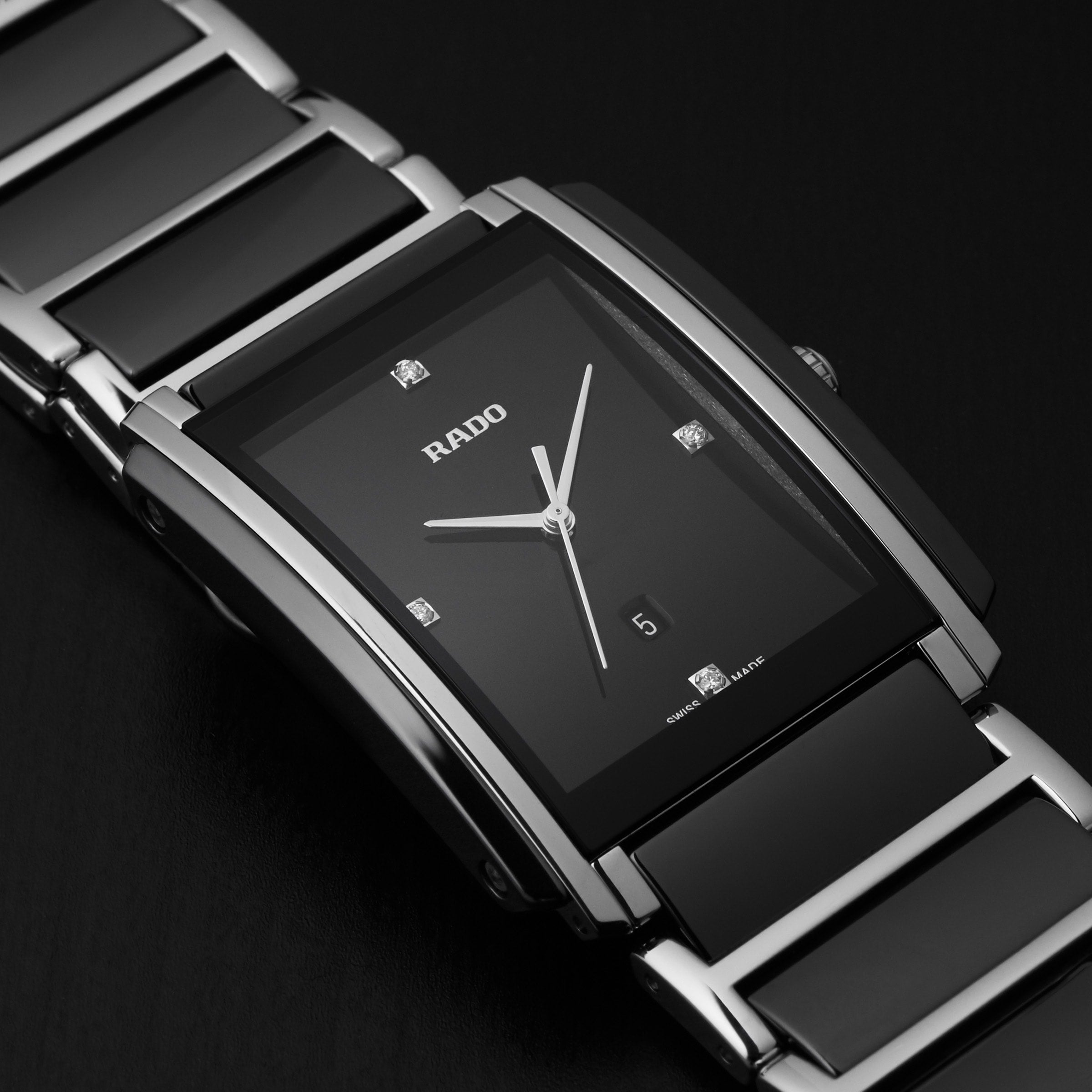 Integral Diamonds