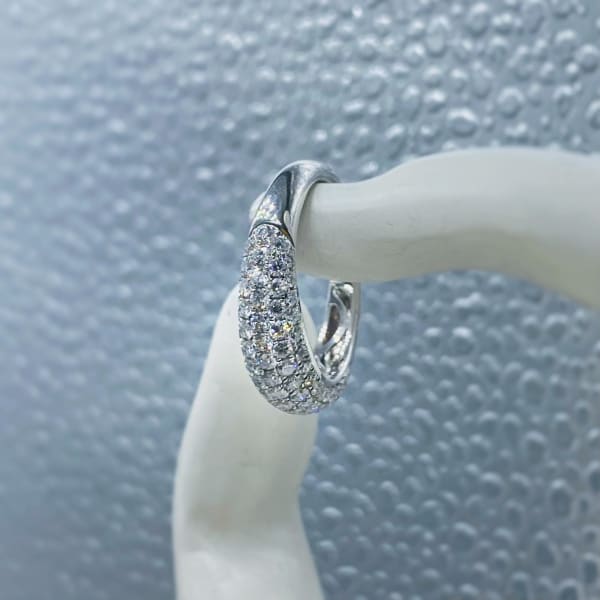 18k White Gold Eternity Band features 1.25ct KR10683A2-1
