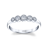 Petite Graduating Diamond Ring