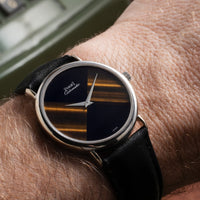 Tiger's Eye Onyx' Dress Watch