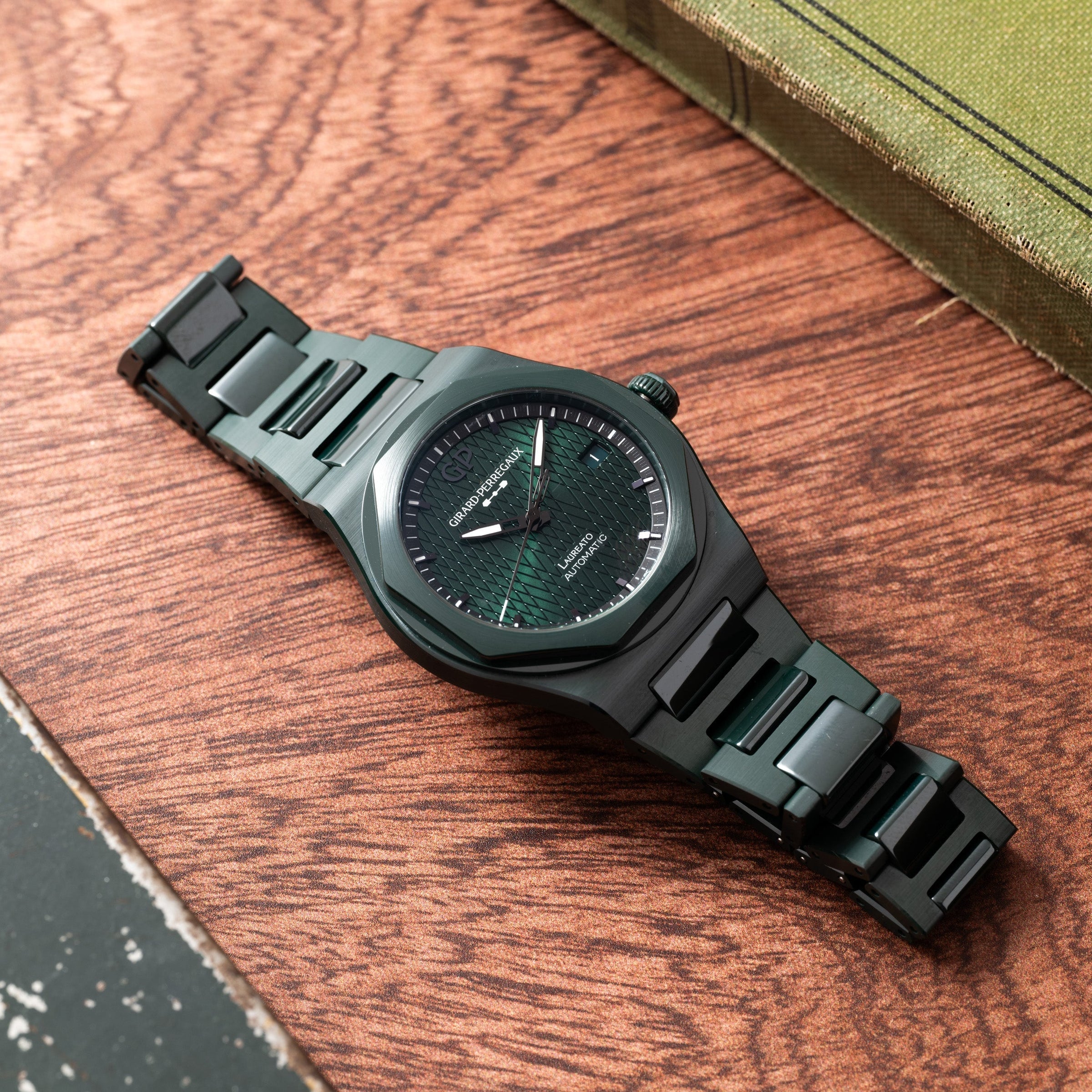 Laureato Green Ceramic Aston Martin Edition