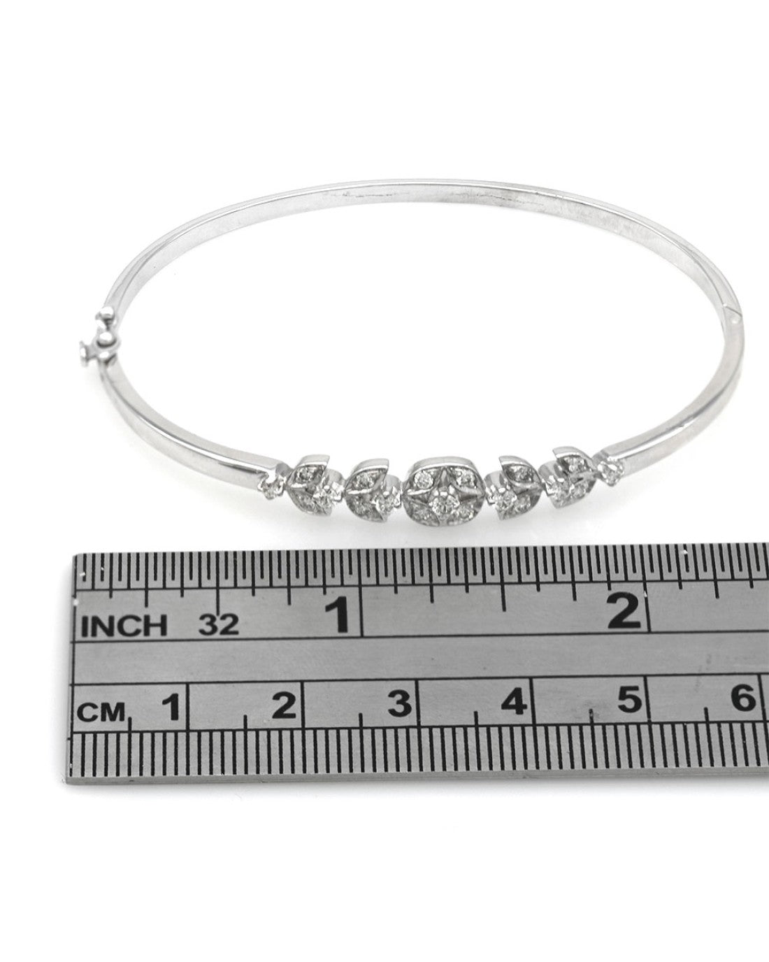 Foliate Motif Diamond Hinged Bangle Bracelet