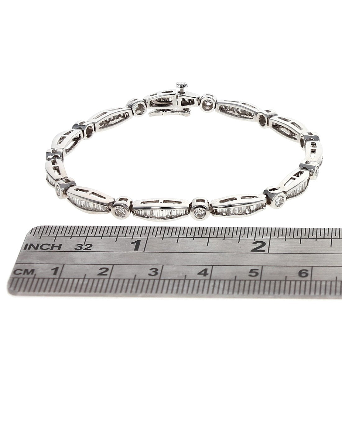 Alternating Baguette and Round Diamond Inline Bracelet
