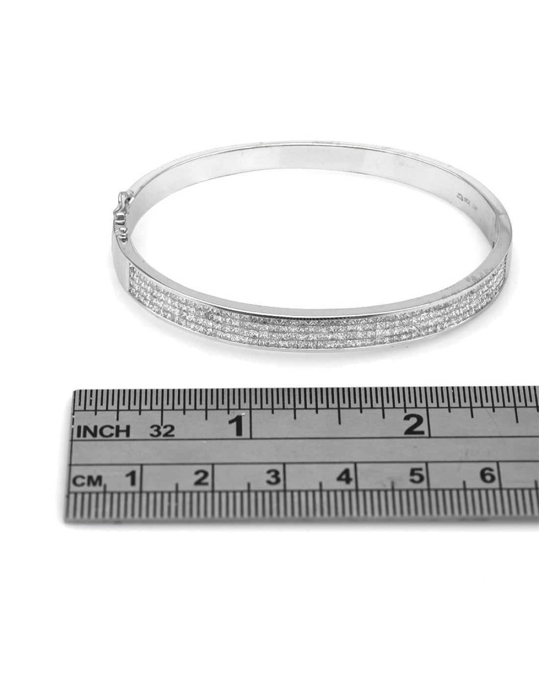 Diamond Hinged Bangle Bracelet in White Gold