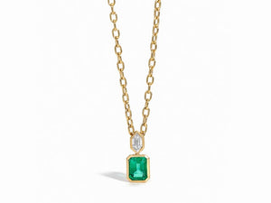 18KYG EMERALD & DIAMOND PENDANT