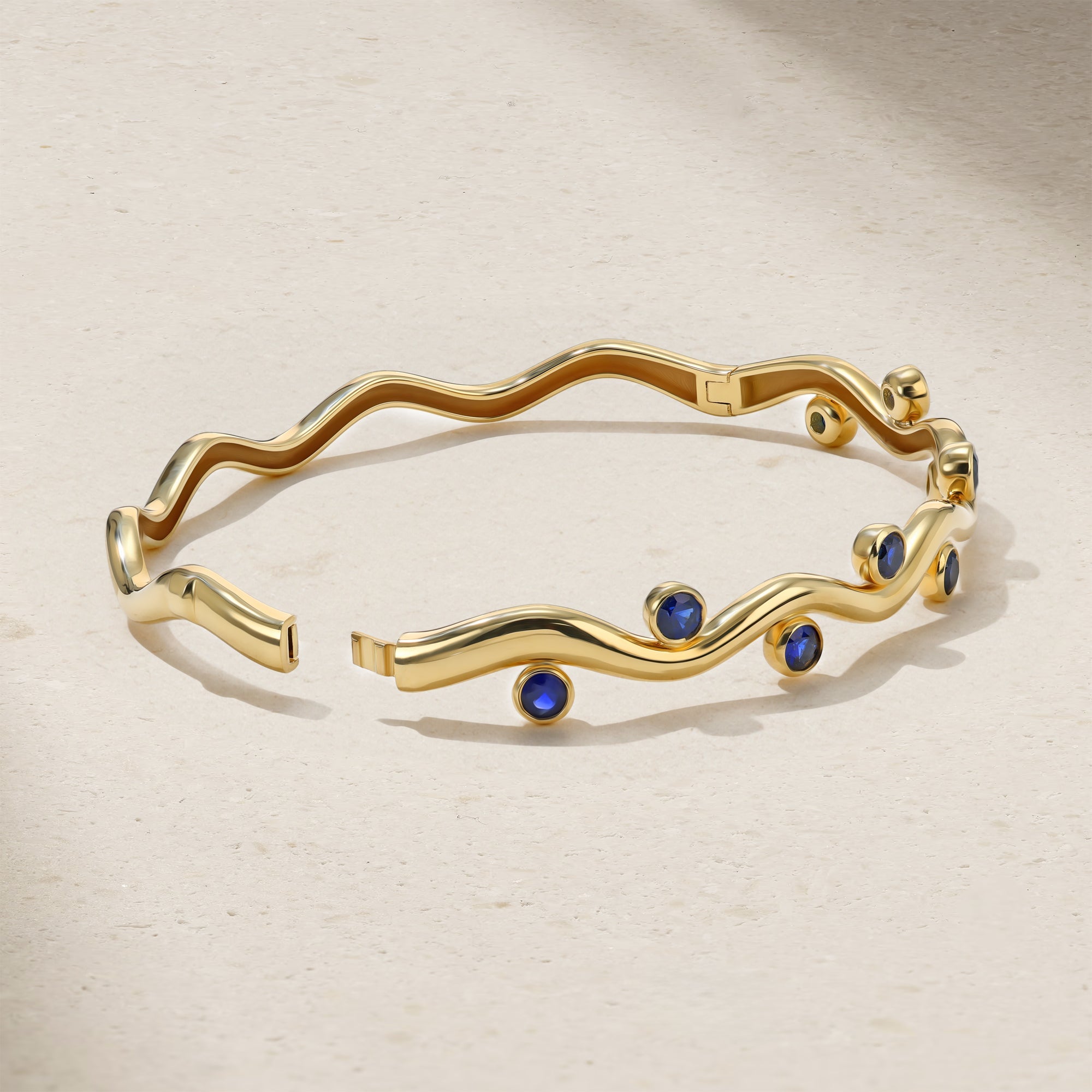 Riva Wavy Sapphire Bangle