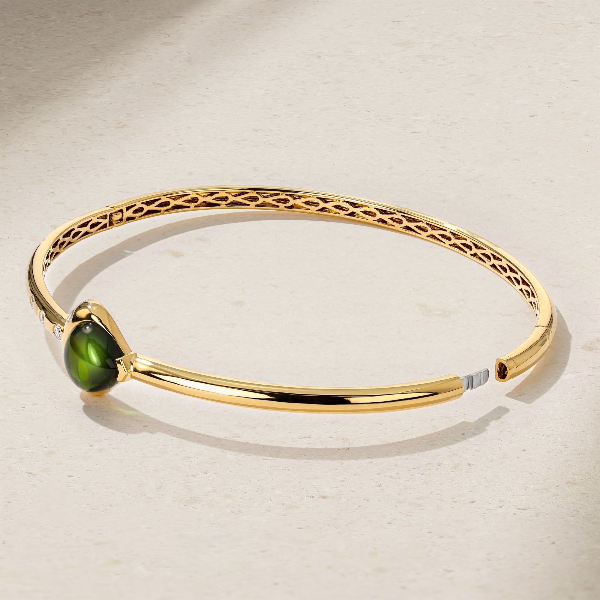 Single Gumdrop Green Tourmaline Bangle