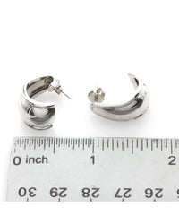 Fluted Tapered Earrings in White Gold