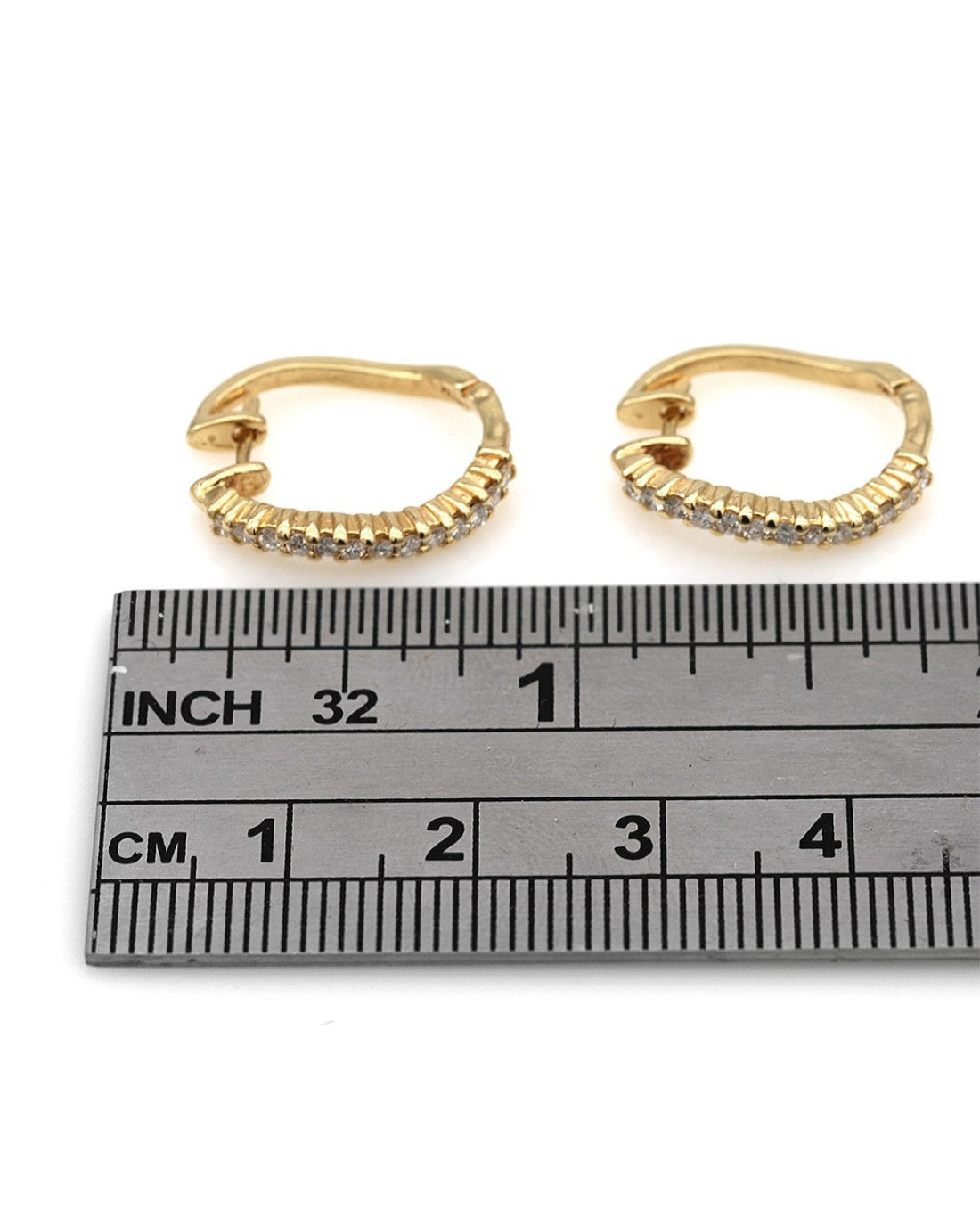 Diamond Wavy Earrings in Yellow Gold