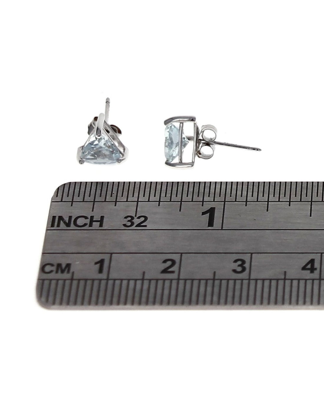 Aquamarine Stud Earrings in White Gold