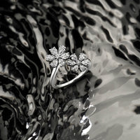 Deux Fleurs Diamond Ring