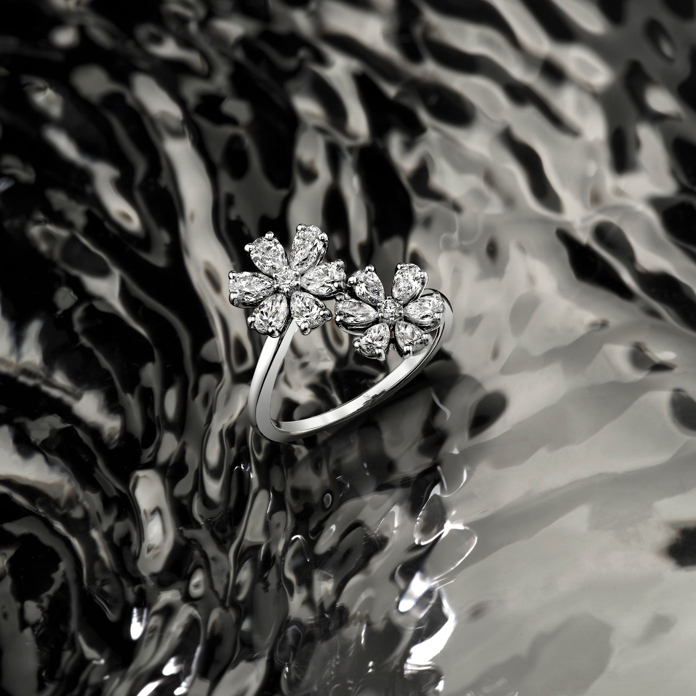 Deux Fleurs Diamond Ring