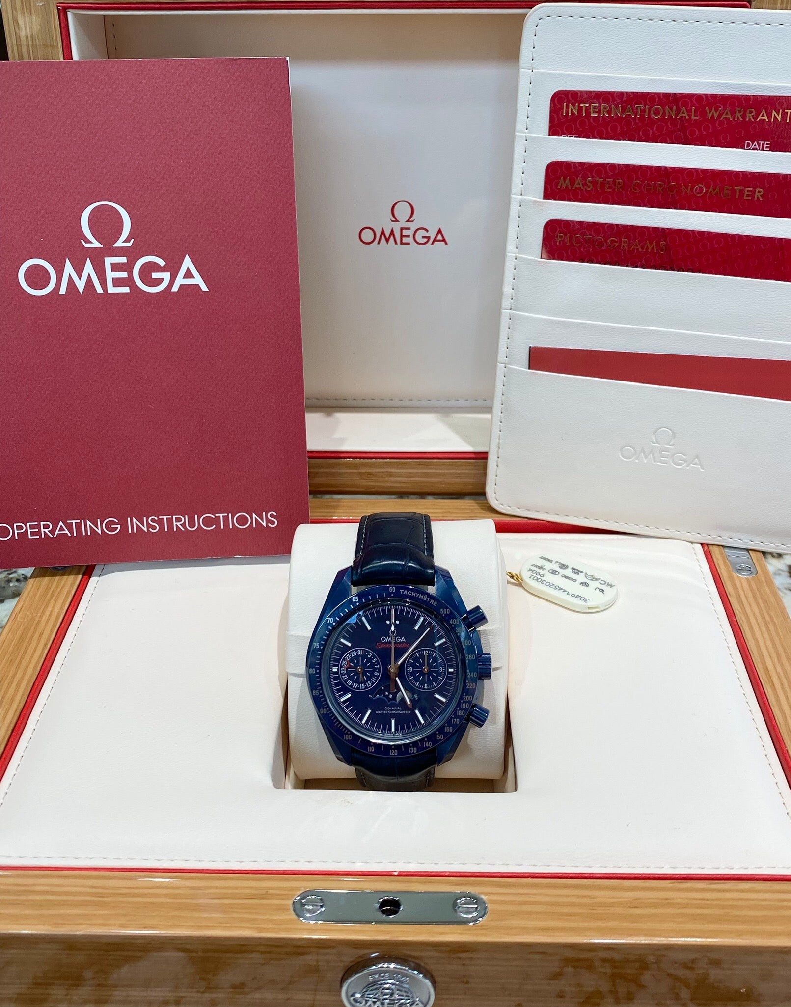 Omega Speedmaster Moonphase Blue Side of the Moon
