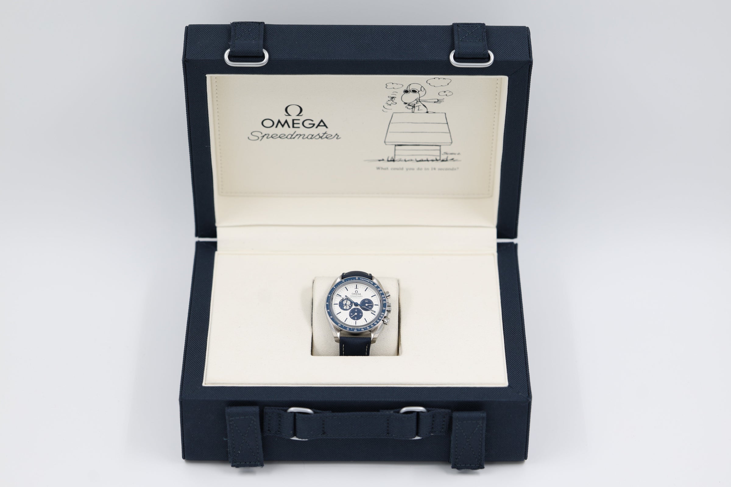 Omega - Speedmaster Silver Snoopy Award 50th Anniversary -310.32.42.50.02.001 - 2021