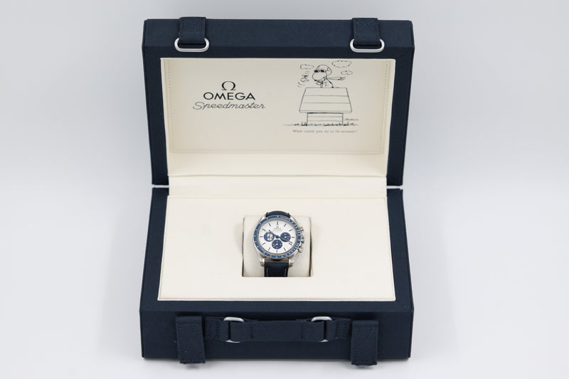 Omega - Speedmaster Silver Snoopy Award 50th Anniversary -310.32.42.50.02.001 - 2021