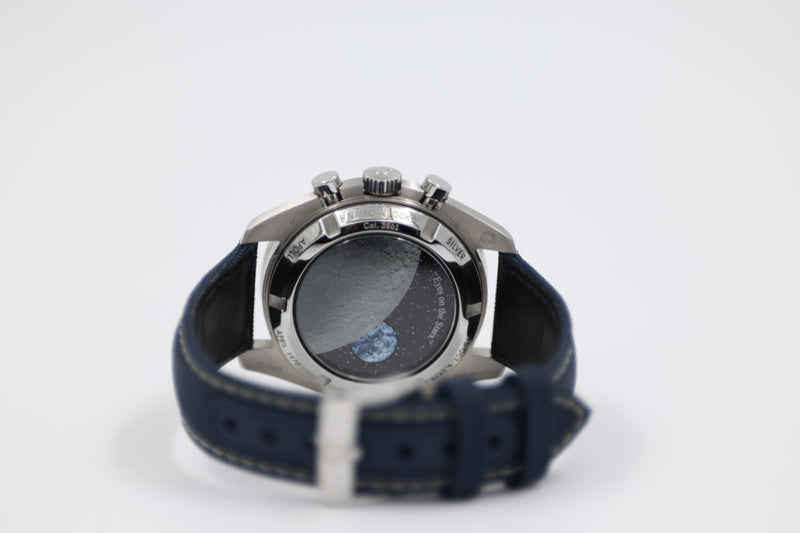 Omega - Speedmaster Silver Snoopy Award 50th Anniversary -310.32.42.50.02.001 - 2021