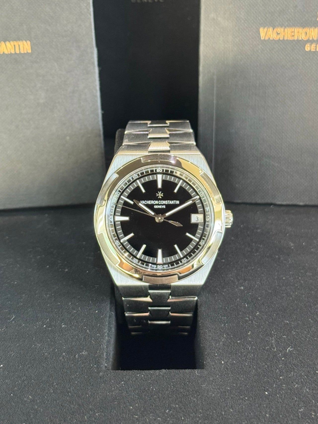 2019 Vacheron Constantin Overseas Self-Winding