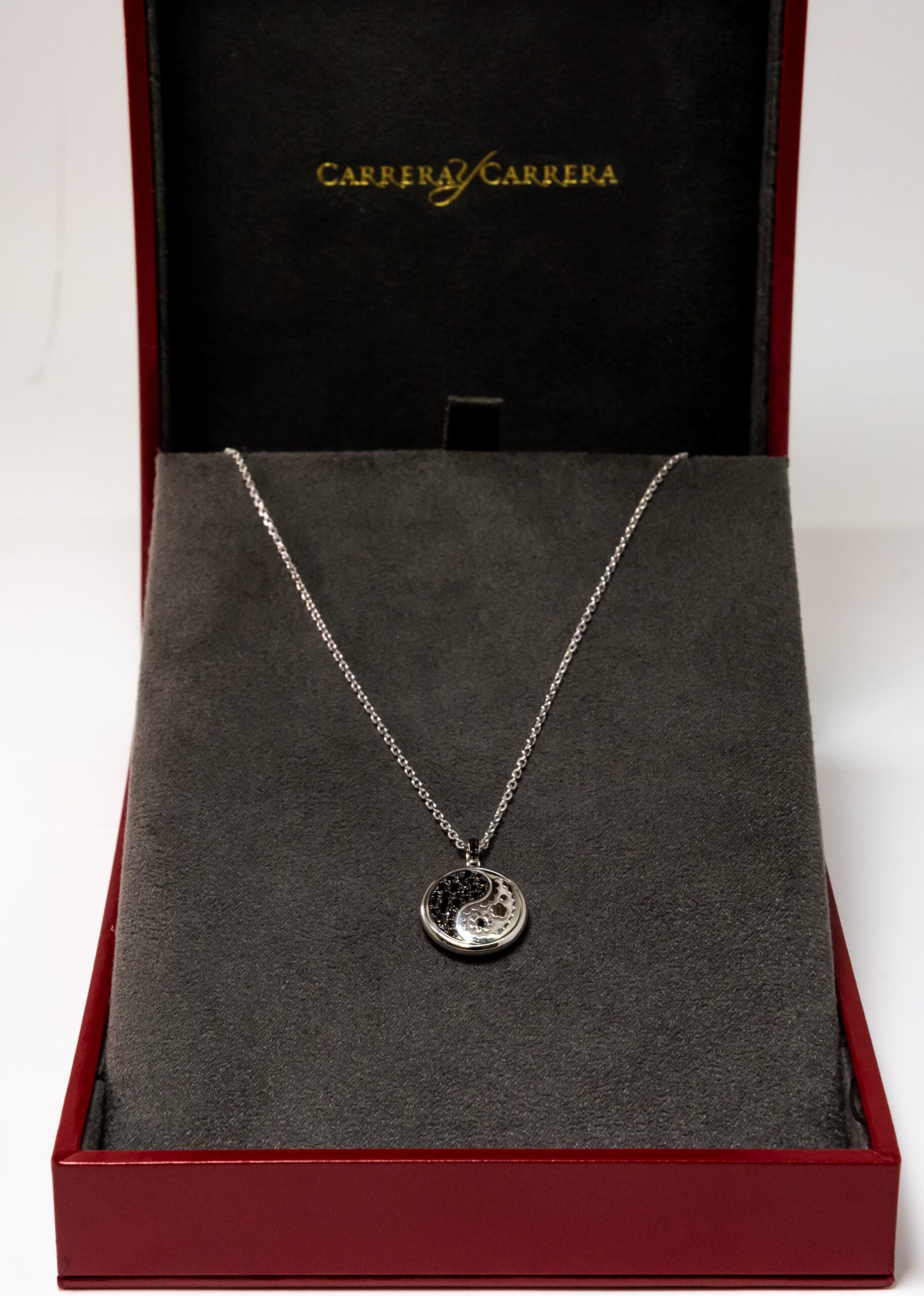 Carrera Y Carrera Aqua Reversible 18K White Gold & Diamonds Pendant