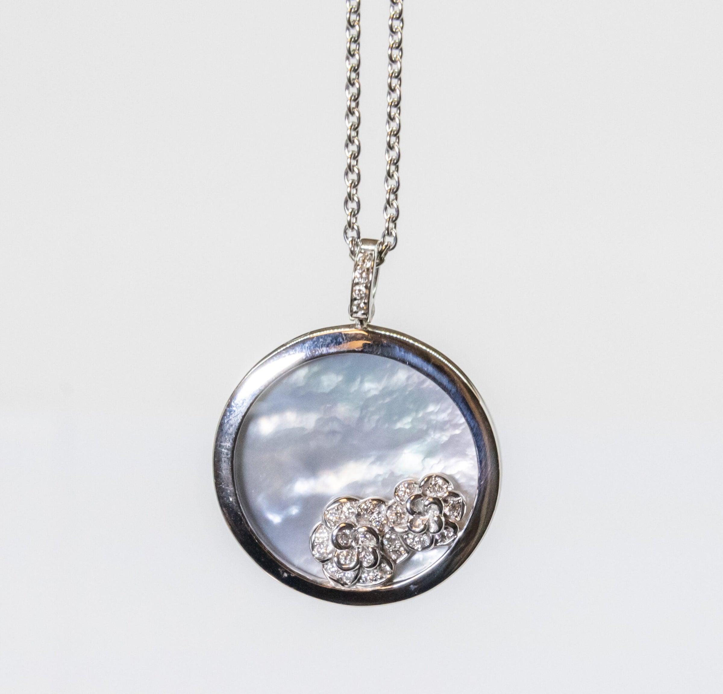Carrera Y Carrera Baile Garden 18K White Gold & Diamonds Pendant