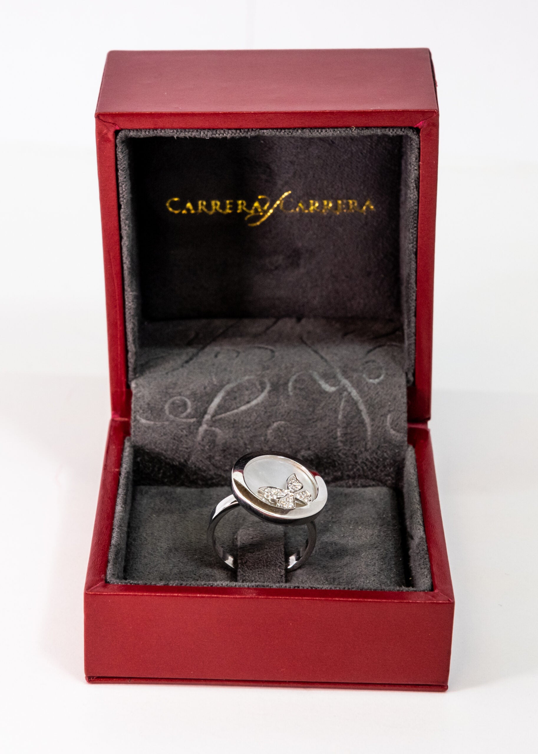 Carrera Y Carrera Baile de Mariposas 18K White Gold Mother of Pearl Ring