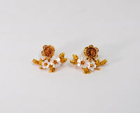 Carrera Y Carrera Cerezo 3 Flower 18K Yellow Gold Mother of Pearl and Diamonds Earring