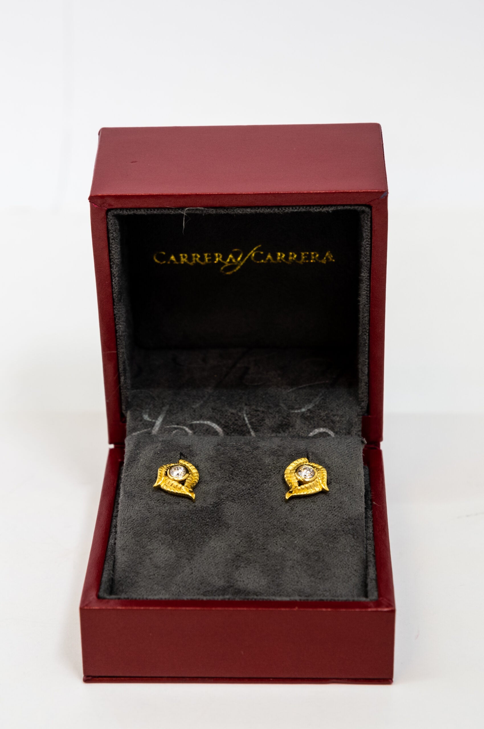 Carrera Y Carrera Garzas 18K Yellow Gold and Diamond Earring