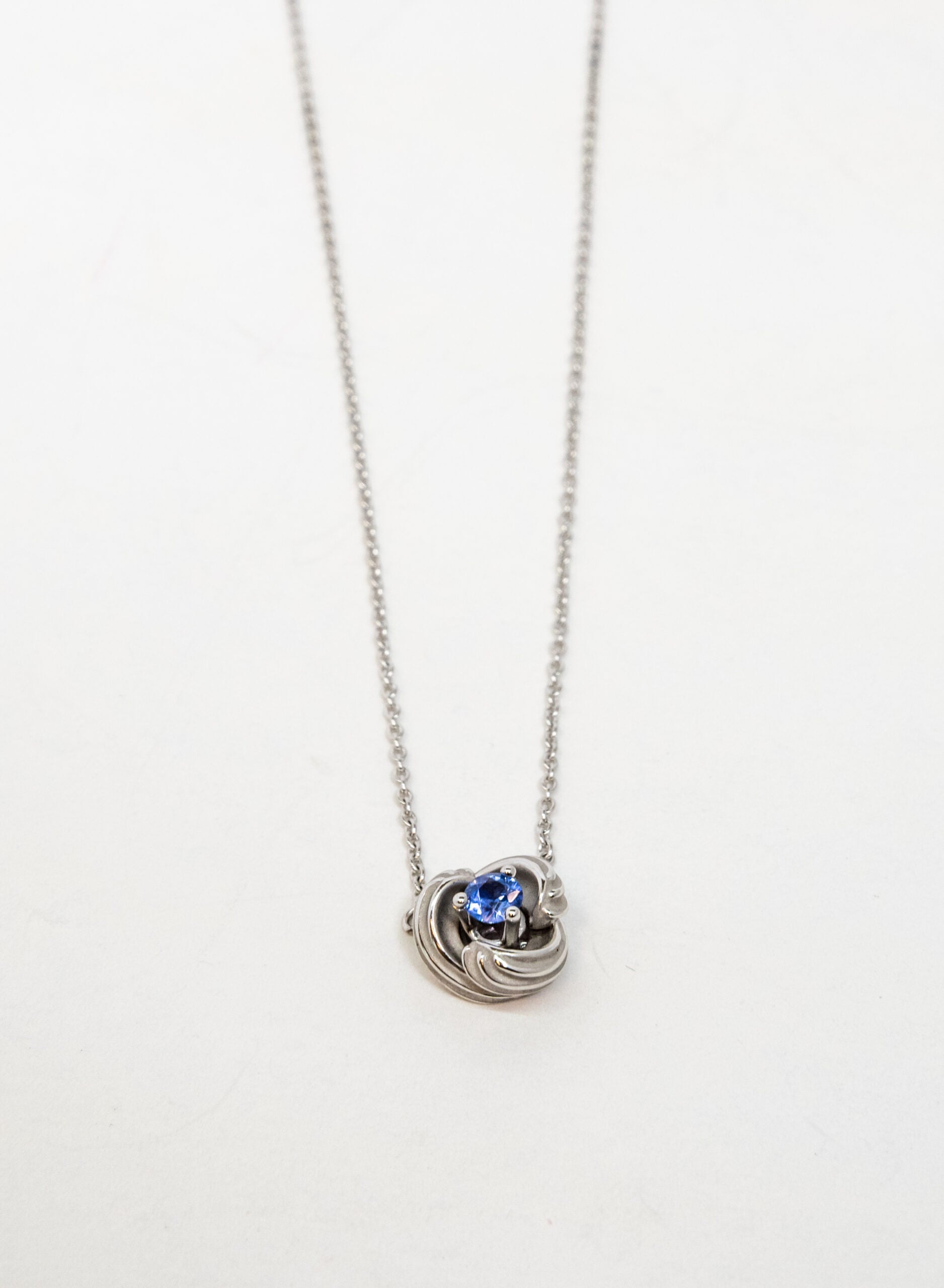 Carrera Y Carrera Origen 18K White Gold & Diamonds Pendant
