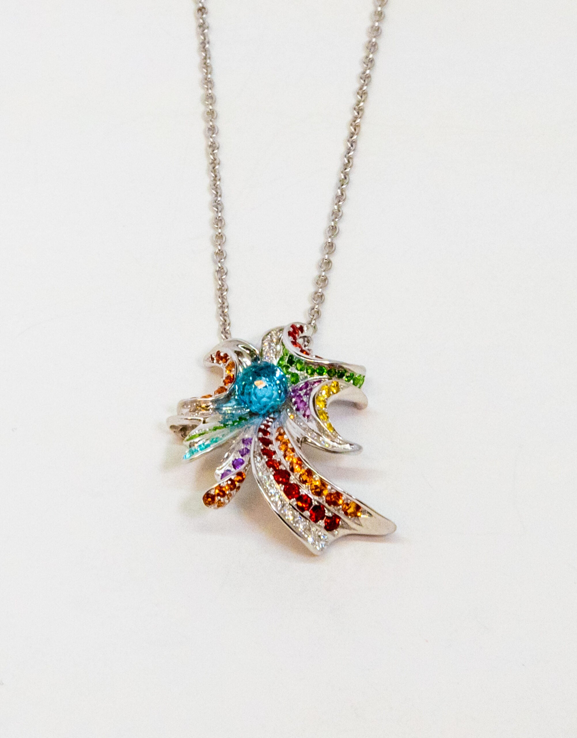 Carrera Y Carrera Hoja Seca 18K White Gold & Sapphire Pendant