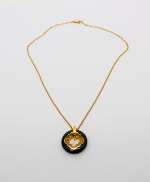 Carrera Y Carrera Granada 18K Yellow Gold and Black Onyx Pendant