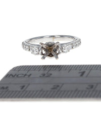 Round Diamond Semi Mount Ring