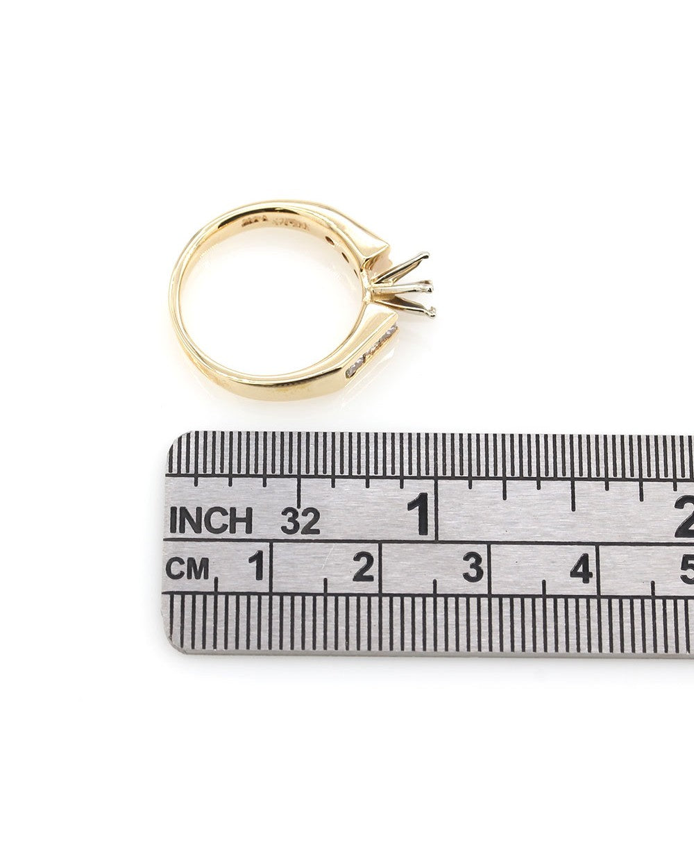 Diamond Engagement Ring Mounting in Gold