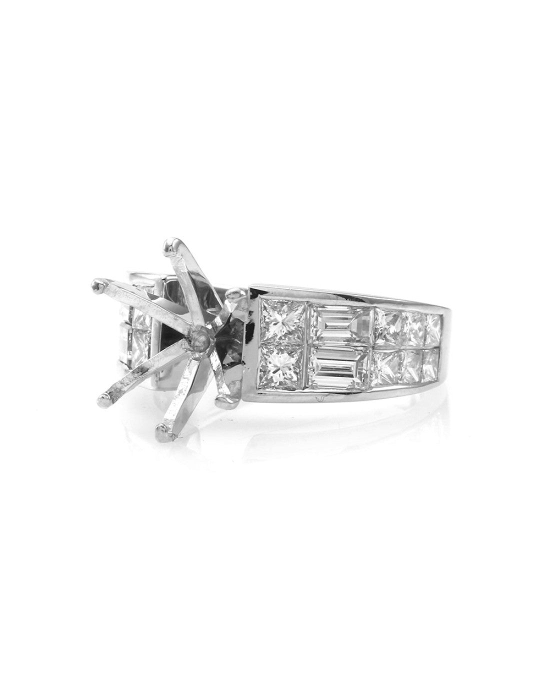 Diamond Engagement Ring Mounting in Platinum