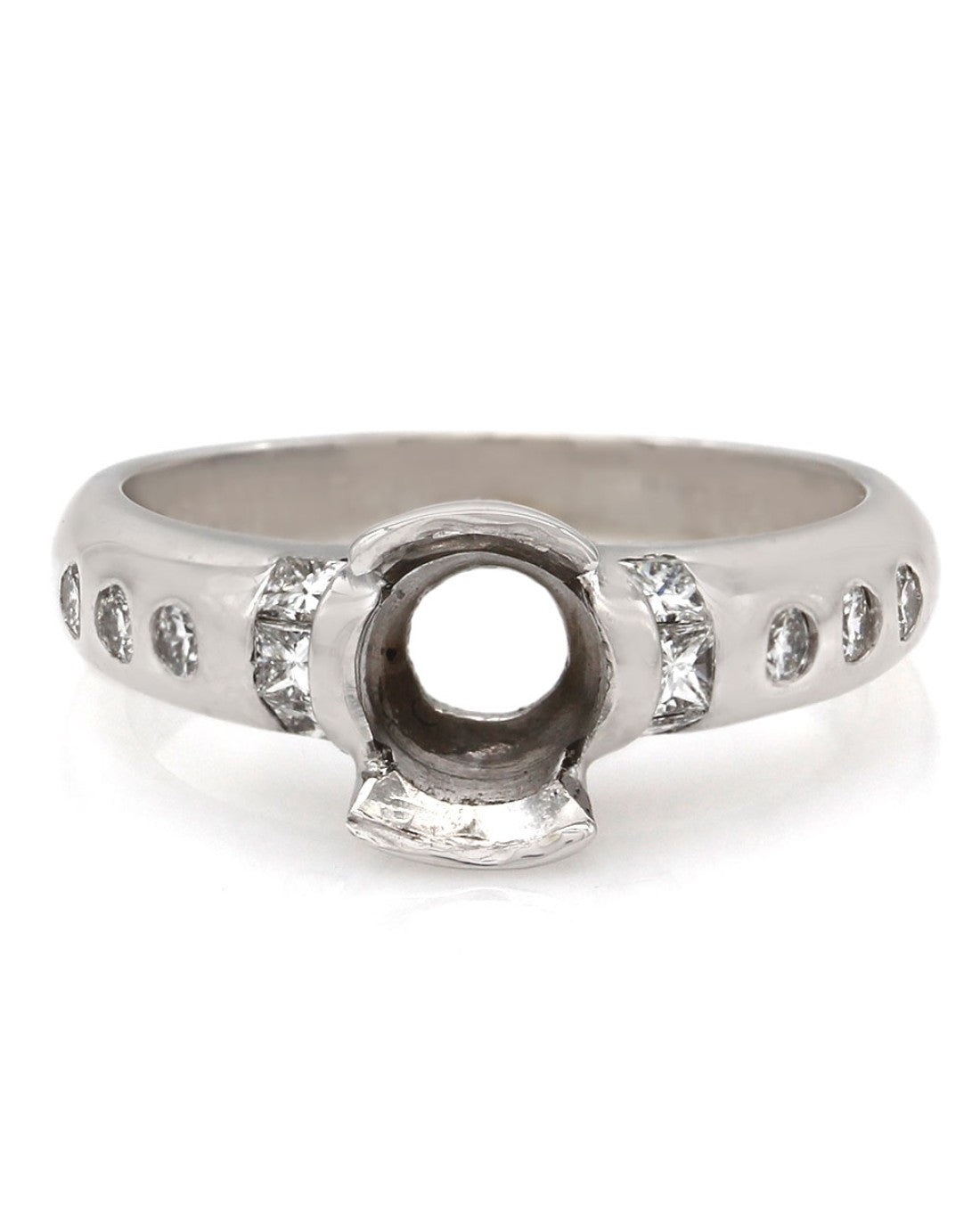 Flush Set Diamond Mounting in Gold