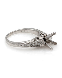 Pave Diamond Mounting in Gold