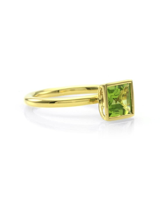 Peridot Solitaire Stackable Ring in Gold