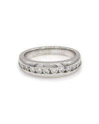 Single Row Diamond Ring in Platinum