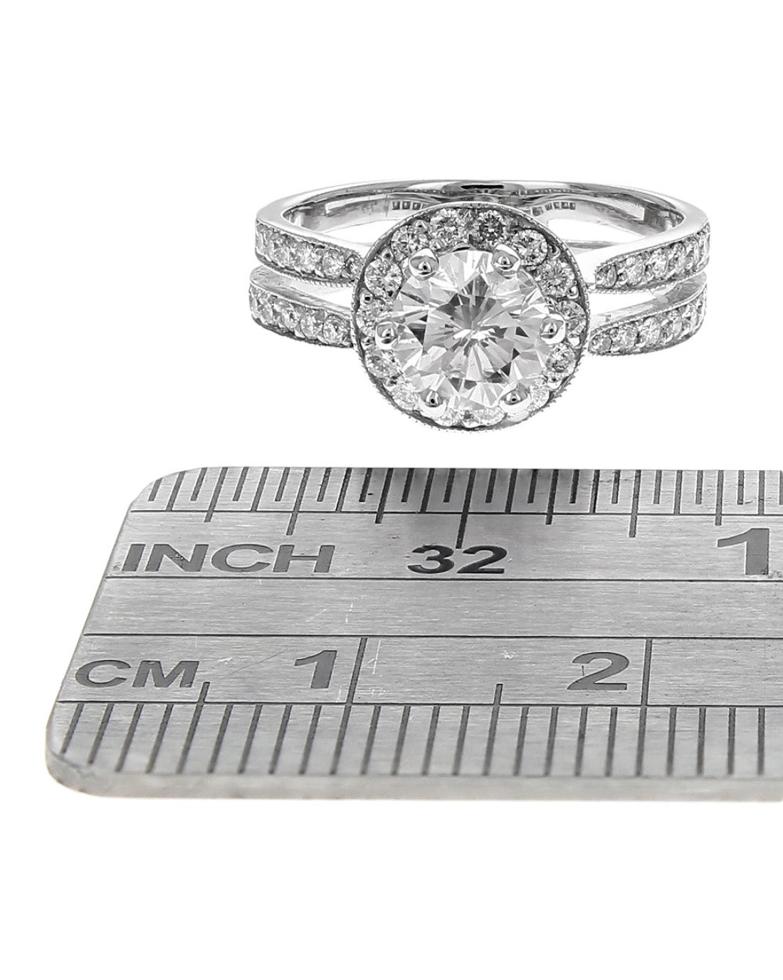1.00ct VS1, G Round Brilliant Cut Diamond Engagement Ring in 14K White Gold