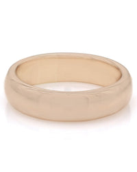 Wedding Band in Gold
