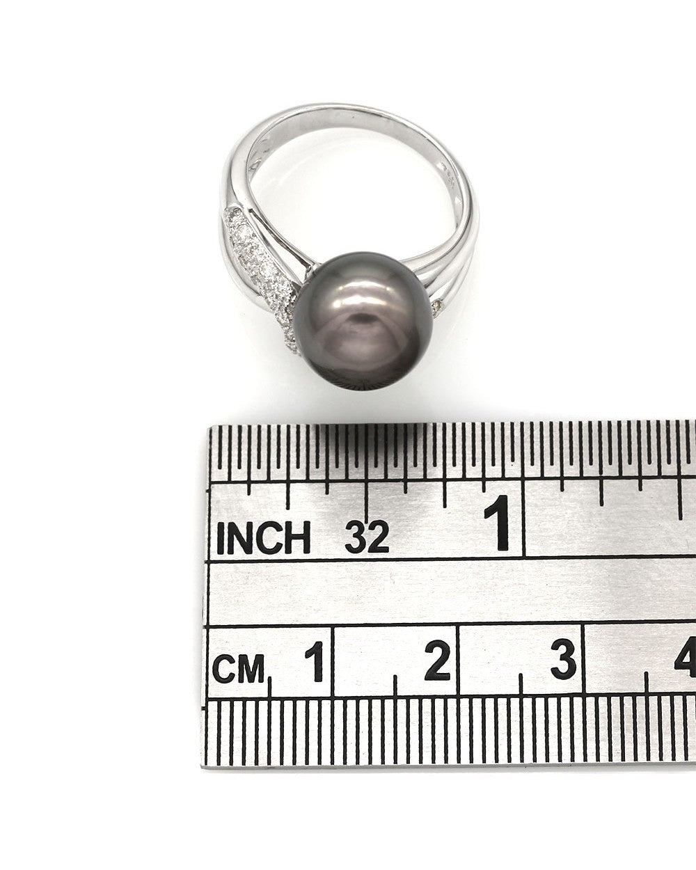 Tahitian Pearl and Diamond Ring in Gold