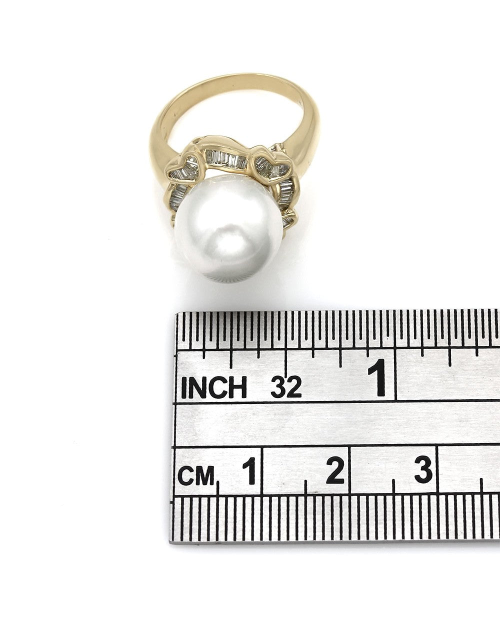 Pearl and Diamond Ring in Gold