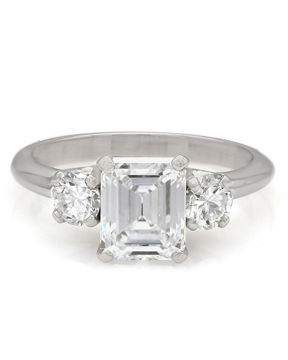 Plat Round Three Stone Diamond Ring with 1.54ct Emerald Center