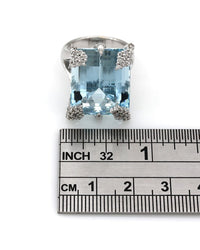 18KW Aquamarine and Diamond Ring